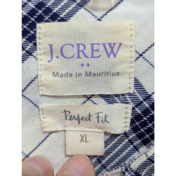 J. Crew Women's Blue & White Plaid Long-Sleeve Button-Front Shirt Size 16 - Picture 2 of 7
